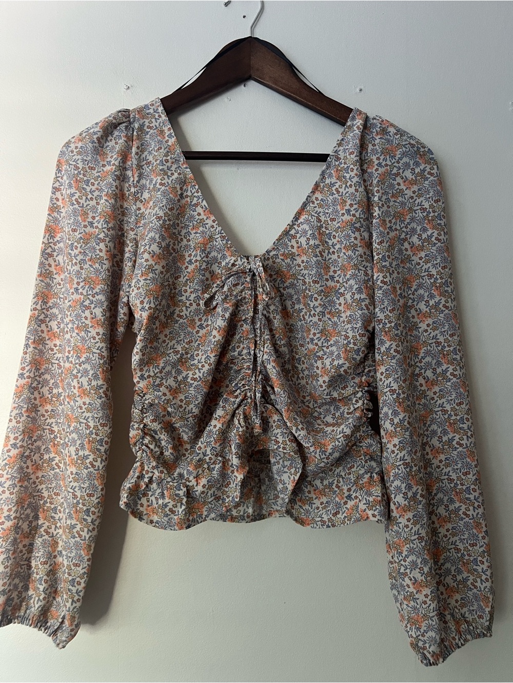 H&M Floral boho ruched long sleeve Peasant Blouse Cream/blue/Orange, size S